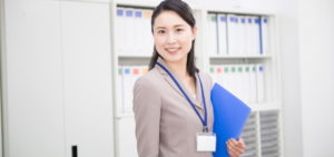 「東証一部上場の小売流通会社」で働く「販売職」の仕事内容・給料レポート