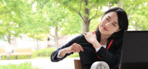 「食品系上場企業」で働く「営業職と販売促進部門」の仕事内容・給料レポ