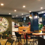 「中規模のフレンチレストラン」で働く「接客業」の仕事内容・給料レポート