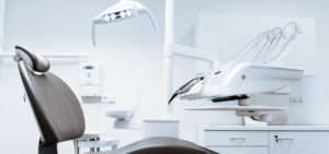 「歯科医院」の「歯科衛生士」の仕事内容・給料レポート