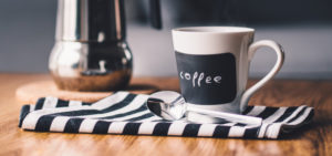 「約5000人規模の大手カフェ」の「接客業」の仕事内容・給料レポート