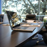 「通信会社」の「営業職」の仕事内容・給料レポート